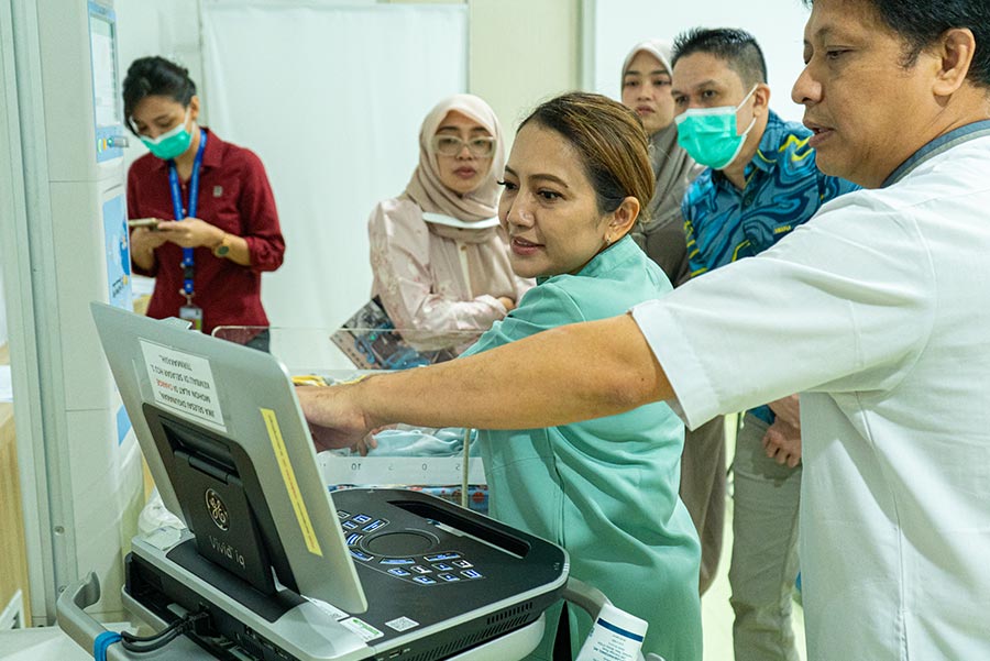 Maxine Simons (left) and Audra Chavez (right).